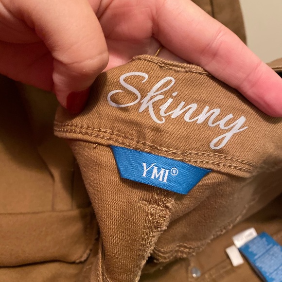 Jeans - Picture 3 of 4